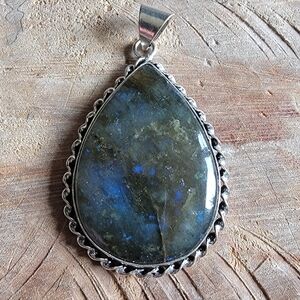 Handcrafted Labradorite Teardrop Necklace in 925 Silver Setting